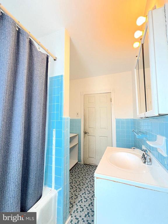 Building Photo - 405-383 S White Horse Pike