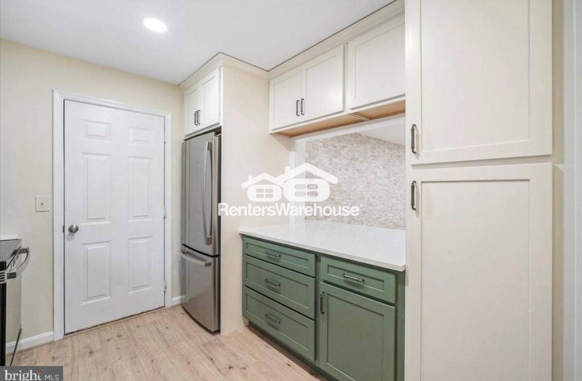 Building Photo - 10264 Redtail Ct