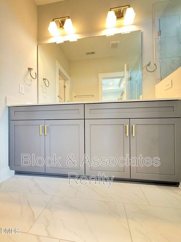 Building Photo - 776 Ballyneal Aly