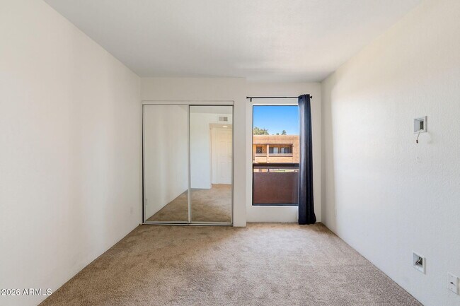 Building Photo - 3601 W Tierra Buena Ln
