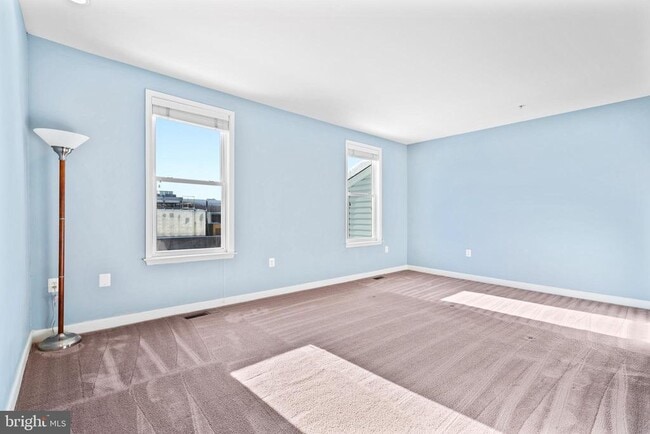 Building Photo - 1350 Monroe St NW