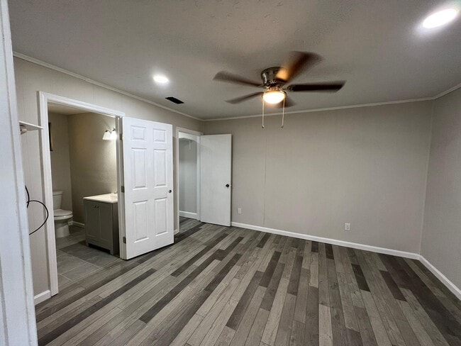 Building Photo - 2522 Kingsdale Dr