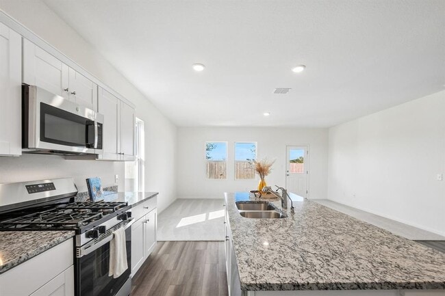 Building Photo - 1305 Morris Lp