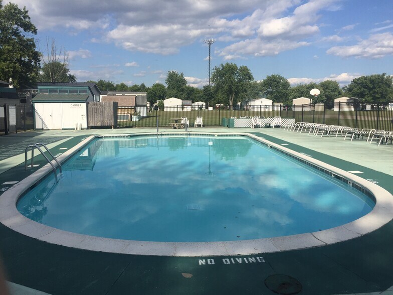 Building Photo - 2251 Wellington Green Dr