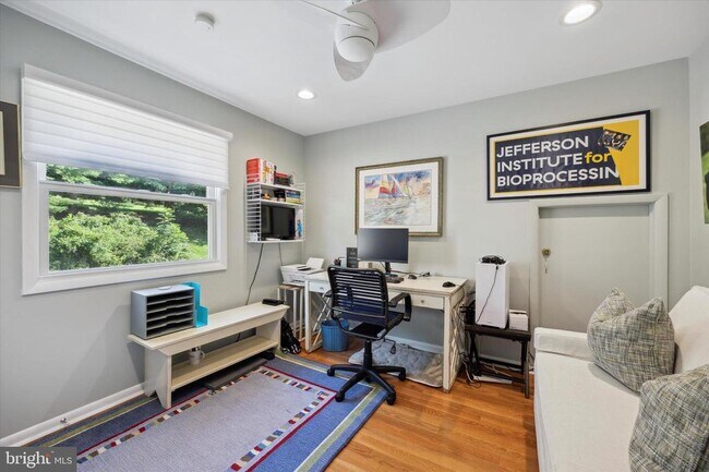 Building Photo - 531 Misty Hollow Ct