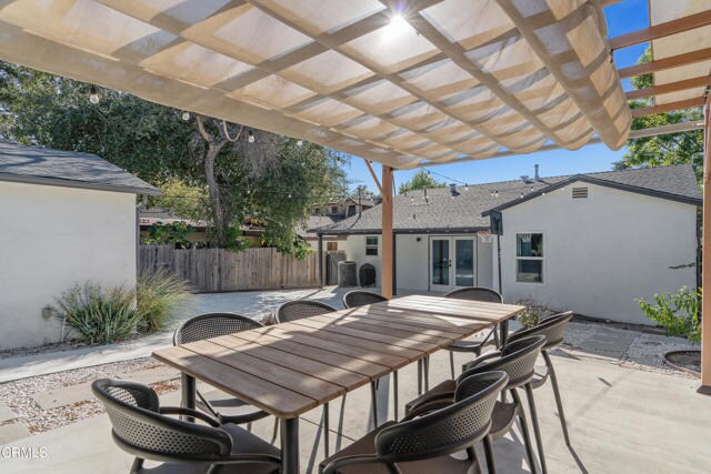 Building Photo - 5200 Dahlia Dr