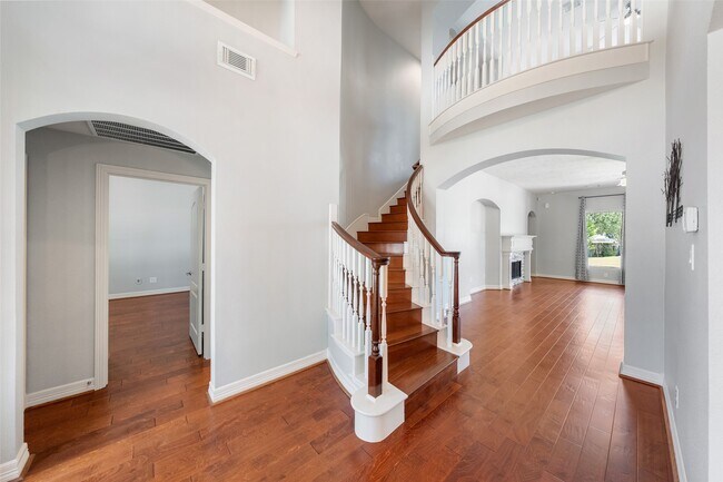 Building Photo - 5450 Faircreek Ln