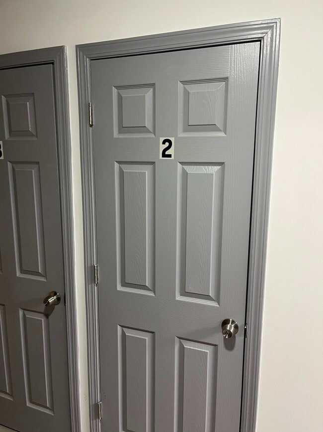 Building Photo - 2239 S 17th Ave