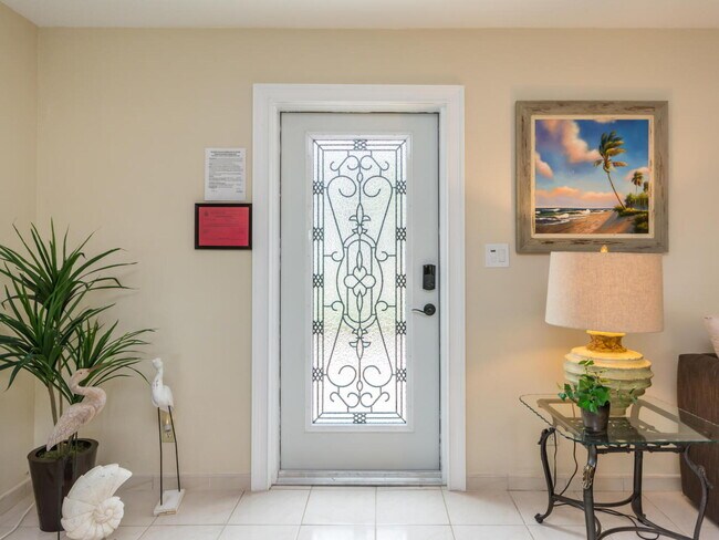 Building Photo - 4930 NE 27th Ave