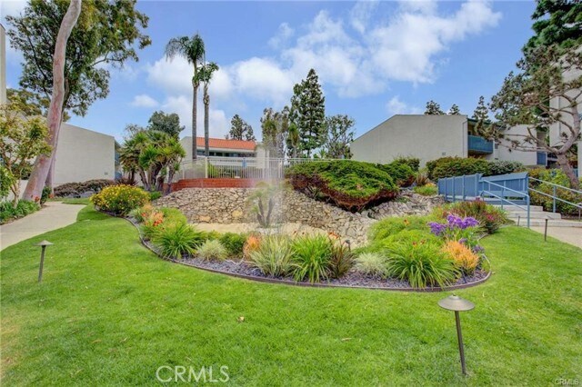 Building Photo - 824 Camino Real