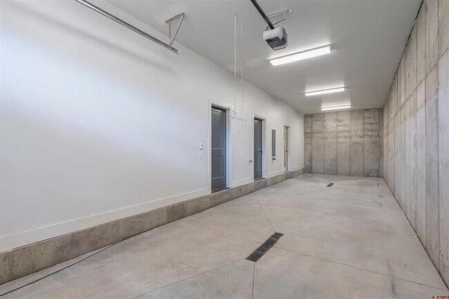 Building Photo - 85 Haverly St