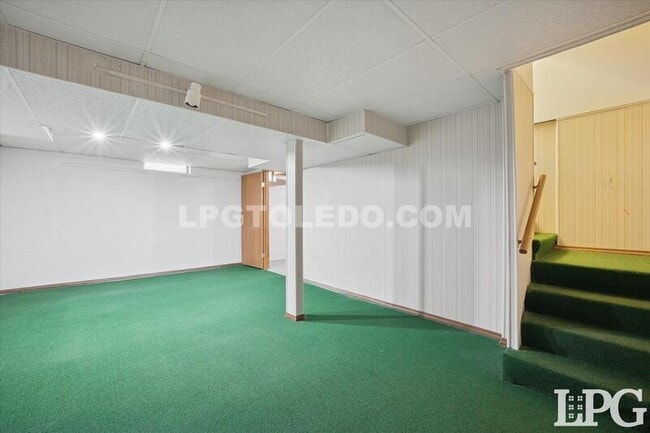 Building Photo - 3860 Sheffield Ct