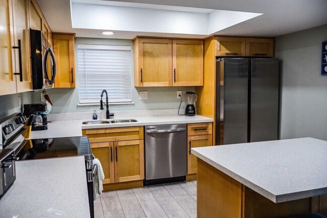 Building Photo - 2401 Gulf Blvd