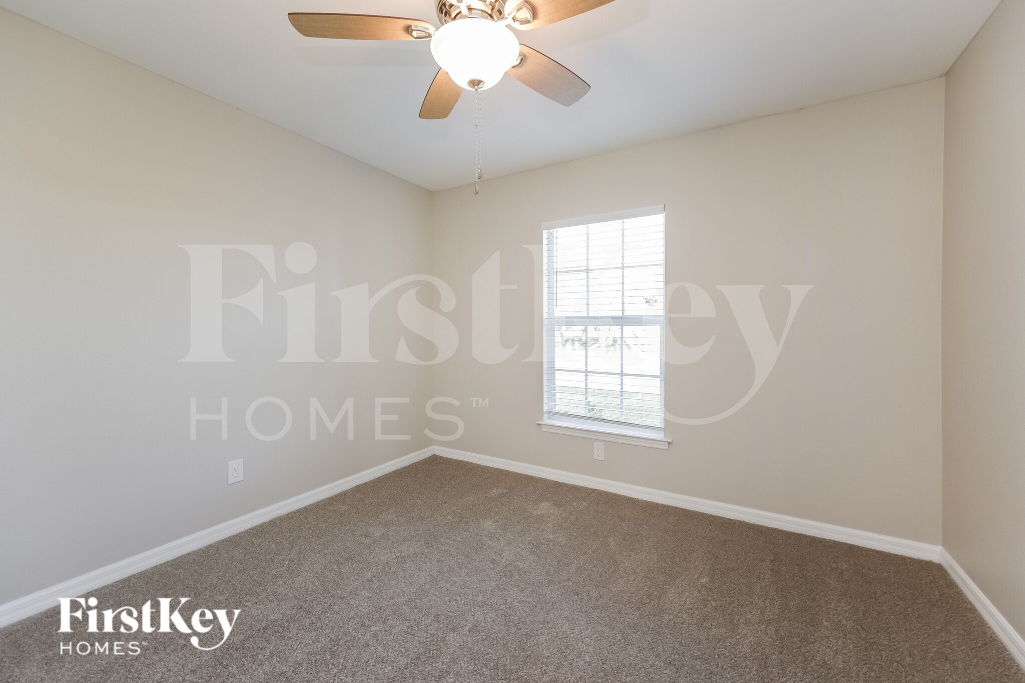 Building Photo - 2828 NW 27th Pl