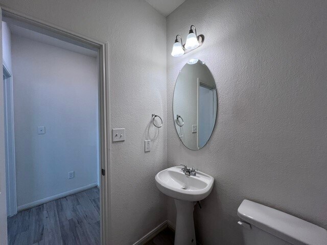 Building Photo - 14147 Little River Dr