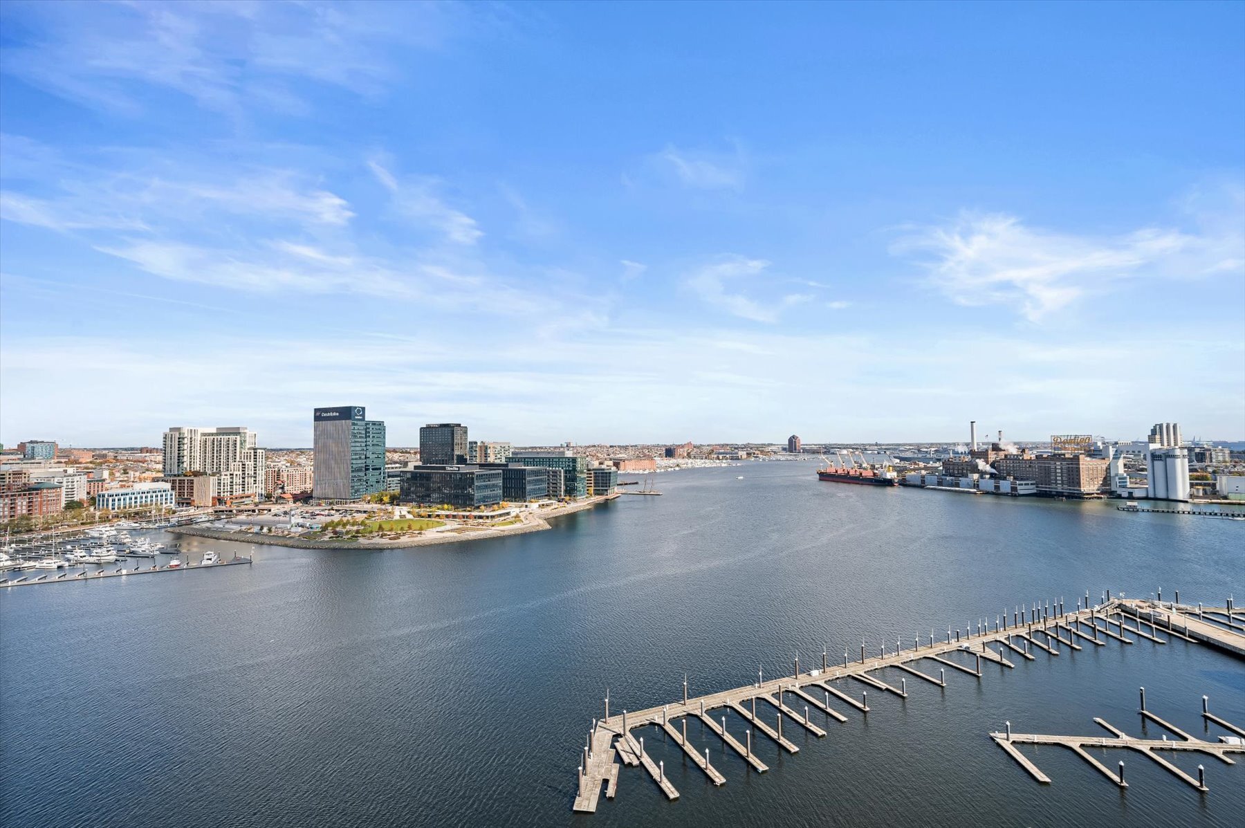 Building Photo - 100 Harborview Dr