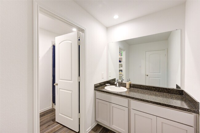 Building Photo - 5303 Creekstone Rise Ln