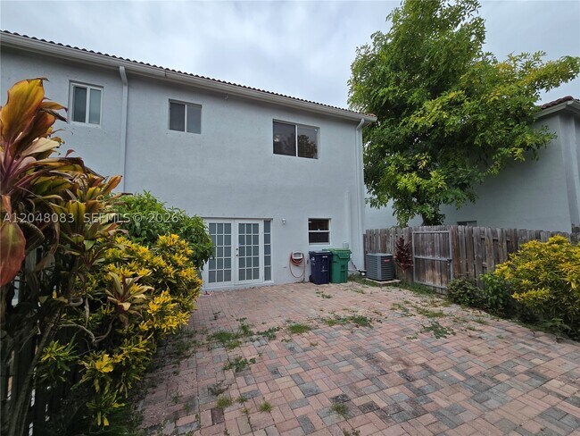 Building Photo - 14758 SW 9th Ln