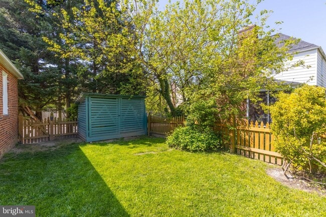 Building Photo - 4500 Eastway Ct