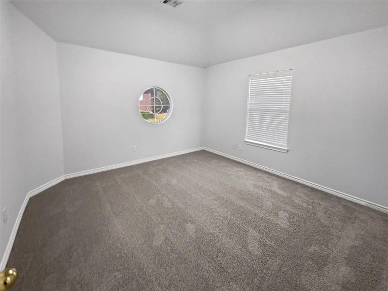 Building Photo - 1621 Cattail Creek Dr
