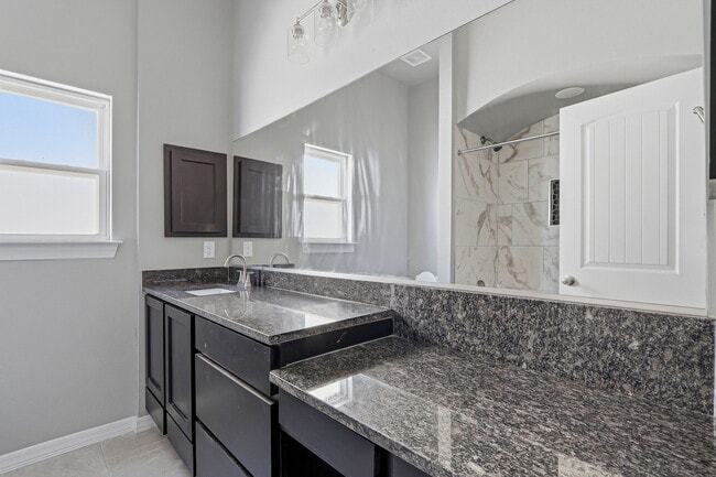 Building Photo - 941 Gulf Streams Ave