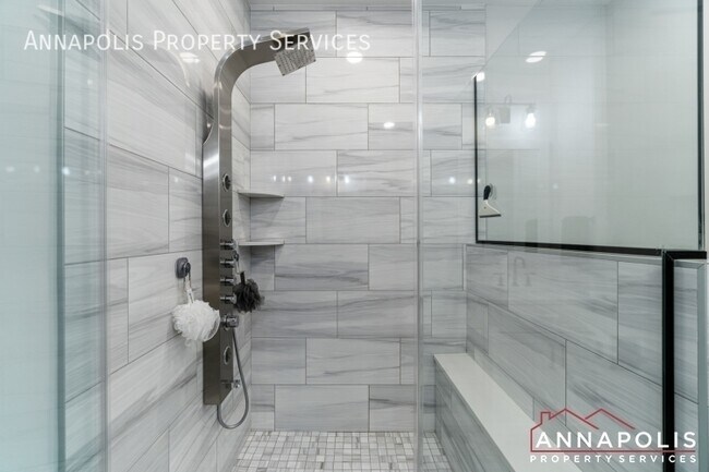 Building Photo - 285 West St