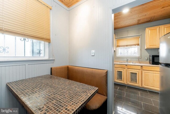 Building Photo - 4700 Southern Ave SE