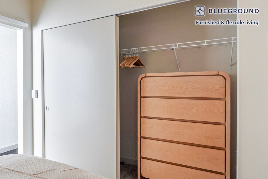 Building Photo - 1414 10th Ave