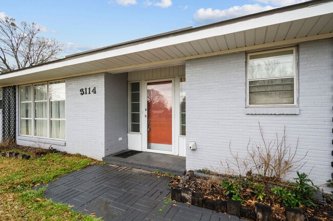 Building Photo - 3114 Timberlane Dr
