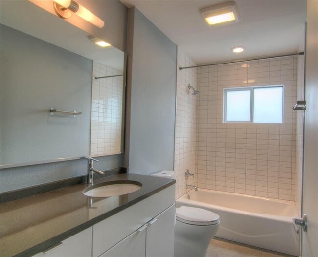 Building Photo - 4527 Depew Ave