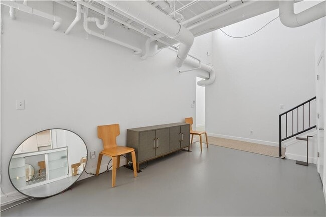 Building Photo - 820 DeKalb Ave NE