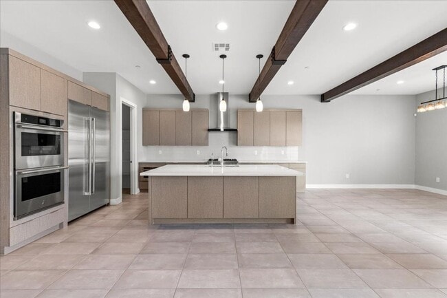 Building Photo - Fabulous Home!