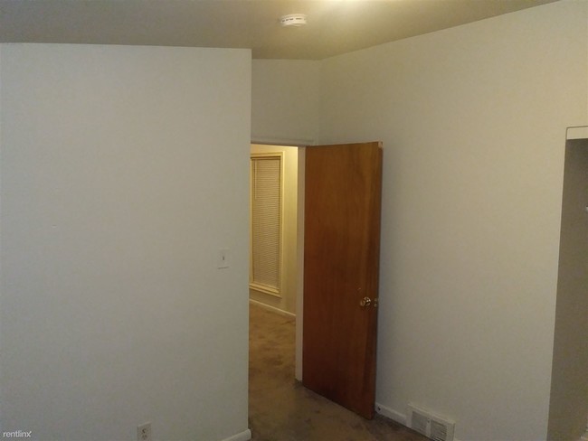 Building Photo - 3 br, 1.5 bath House - 18603 Flamingo Blvd