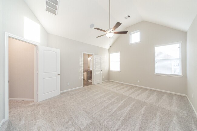 Building Photo - 5550 Sallow Bay Ln