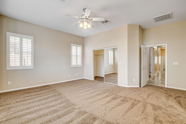 Building Photo - 4 Bedroom Single Story in Mountains Edge
