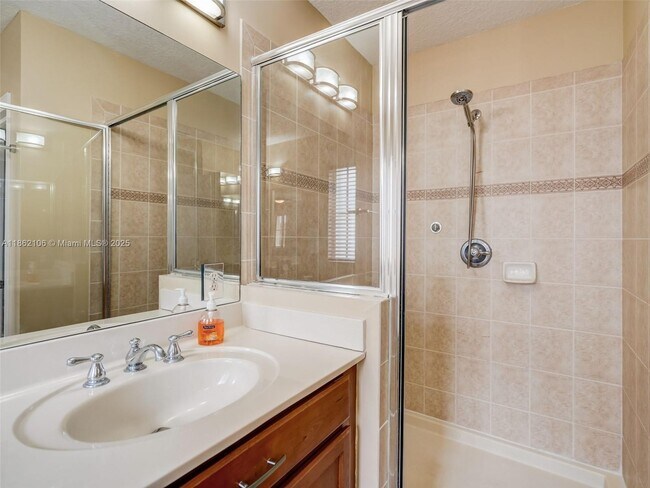 Building Photo - 14028 SW 274th Terrace