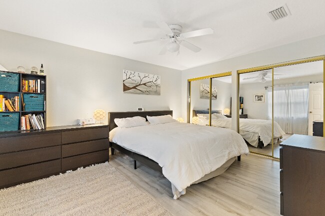 Building Photo - 2989 Poplar Ave