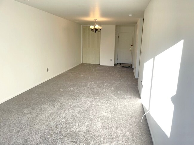 Building Photo - 176 Hackensack St