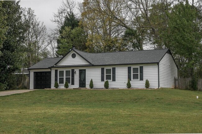 Building Photo - 356 Meadow Trace Dr