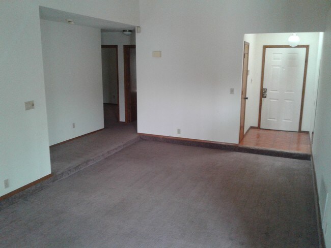 Building Photo - 5609 Wingate Ave NW