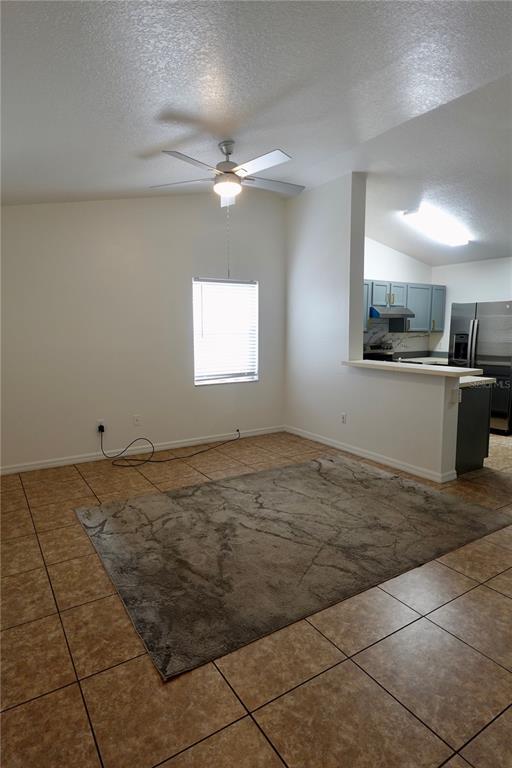 Building Photo - 540 W Comstock Ave