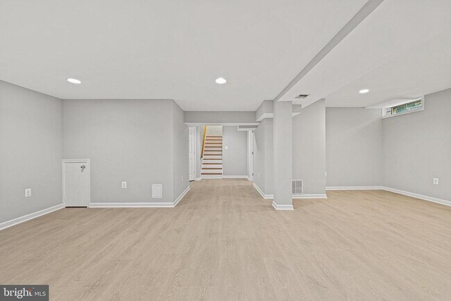 Building Photo - 9760 Hatmark Ct