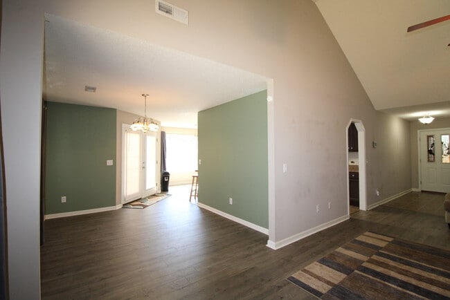 Building Photo - 1835 Lirope Way
