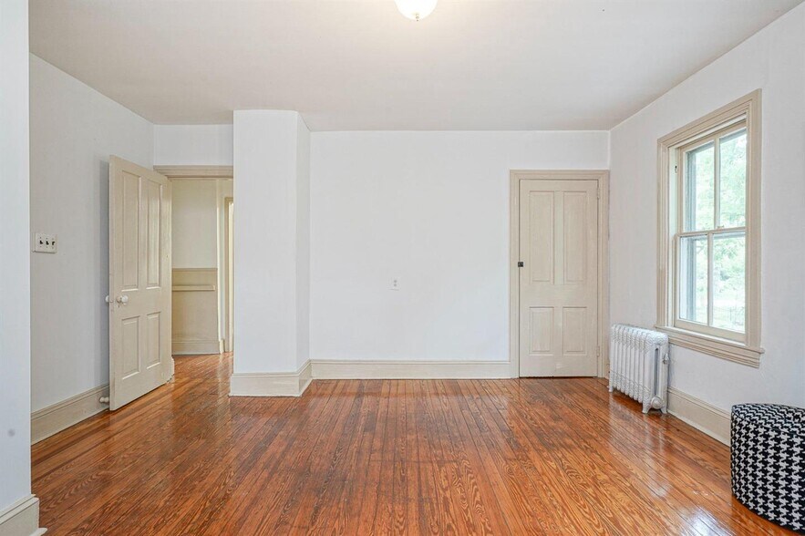 Building Photo - 315 Chestnut St
