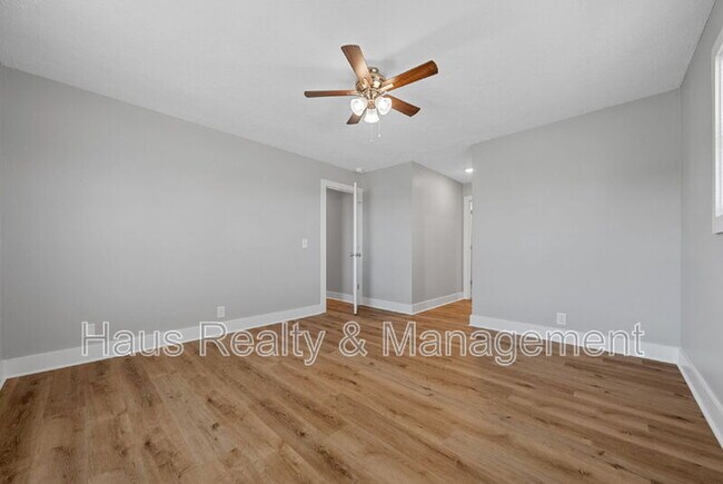 Building Photo - 7847 US-41