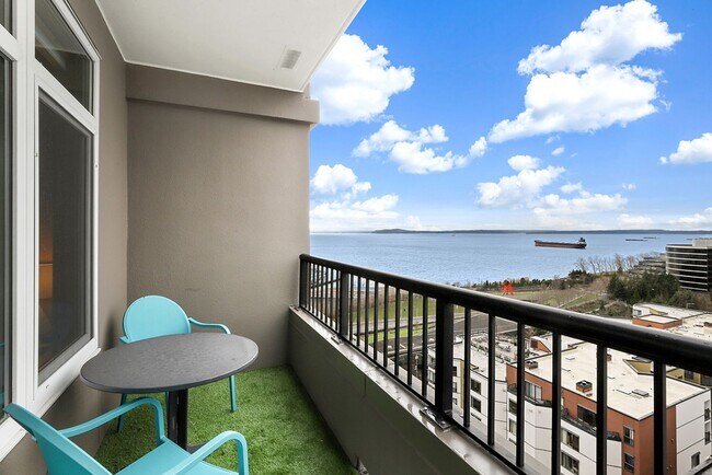 Building Photo - Amazing Views & All the Amenities at The Ellington w/Parking! $2650