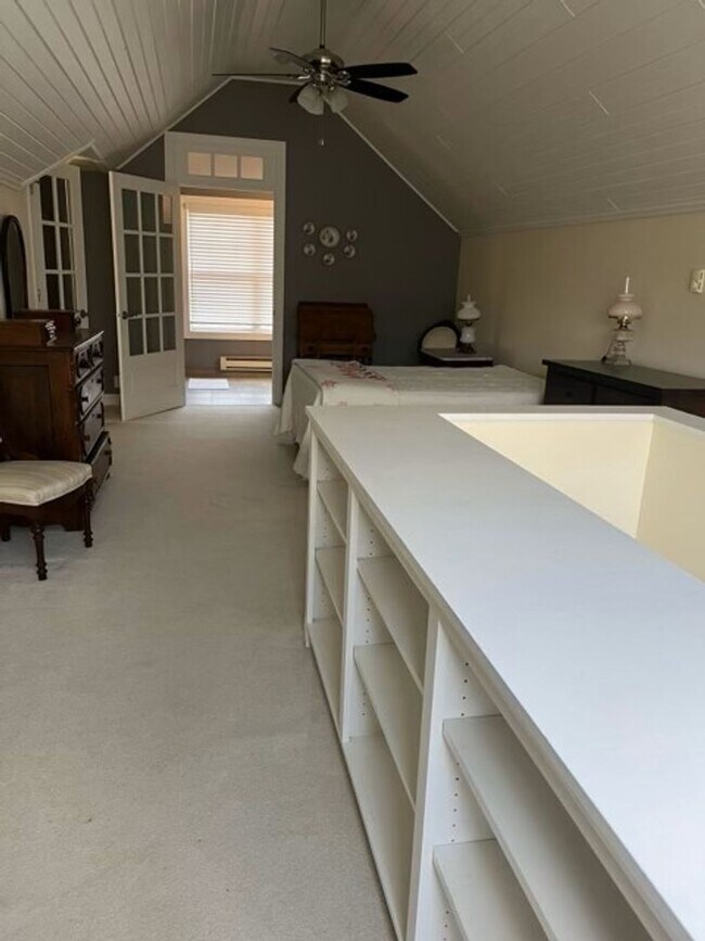 Building Photo - Aksarben Tudor For Rent