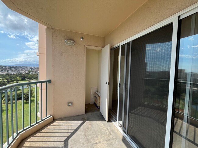 Building Photo - Country Club Villas - 2 bedrooms, 2 bath u...