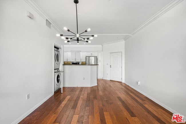 Building Photo - 3750 Santa Rosalia Dr