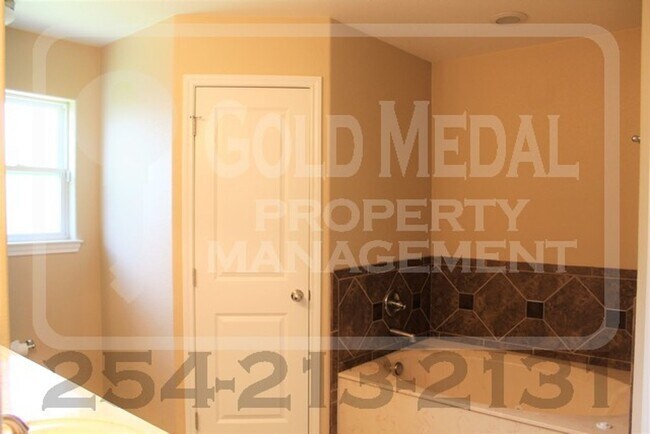 Building Photo - Beautiful 3-Bed, 2-bath Home in Killeen! -...
